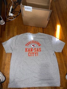 Kansas City Chiefs Graphic Tee - Gray with Red & Gold Print Size 3XL Men’s NWT